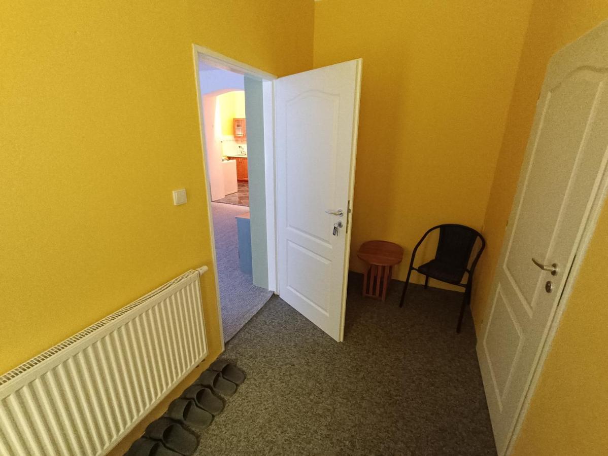 Apartman Horni Slavkov Hodinarstvi Eksteriør bilde