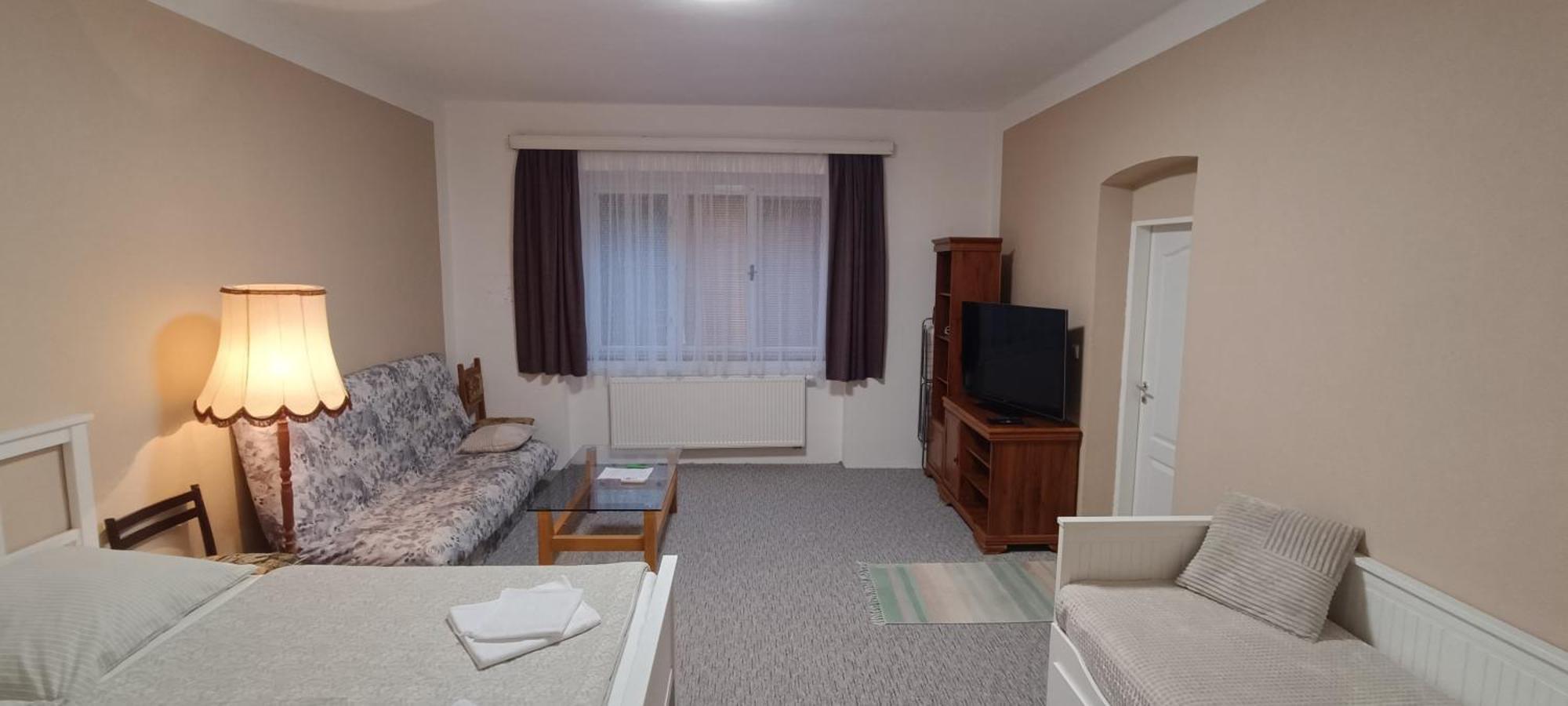 Apartman Horni Slavkov Hodinarstvi Eksteriør bilde